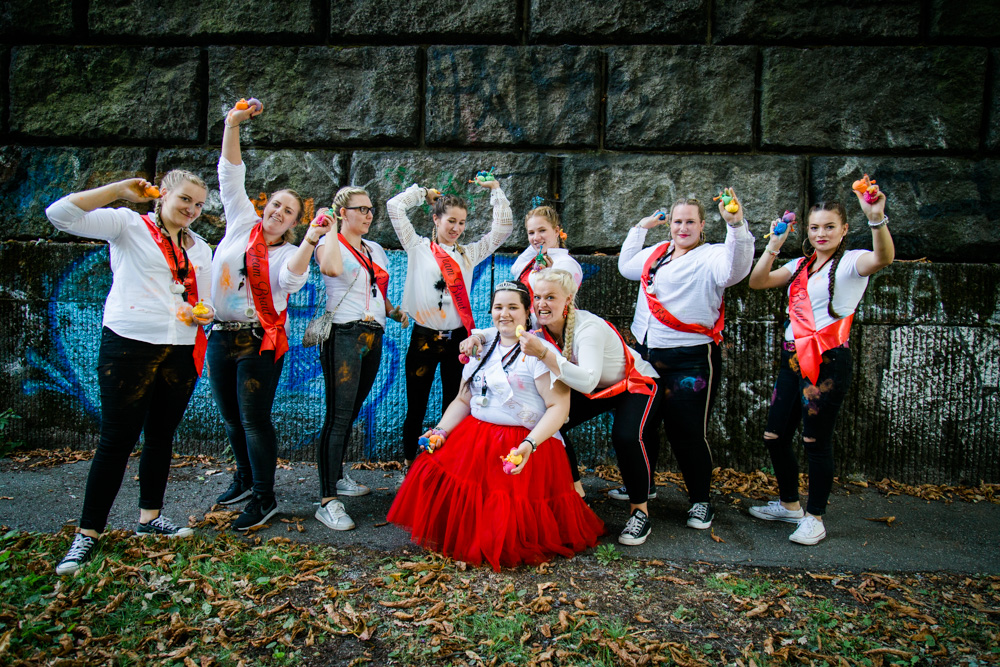 JGA-Fotoshooting mit Farbschlacht